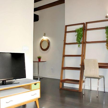 Apartamento Reformado Cerca De La Plaza Redonda Valencia Exterior photo