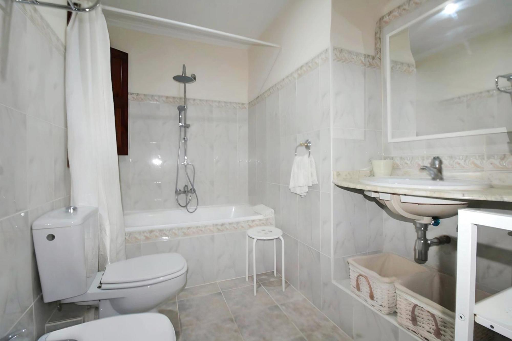 Apartamento Reformado Cerca De La Plaza Redonda Valencia Exterior photo
