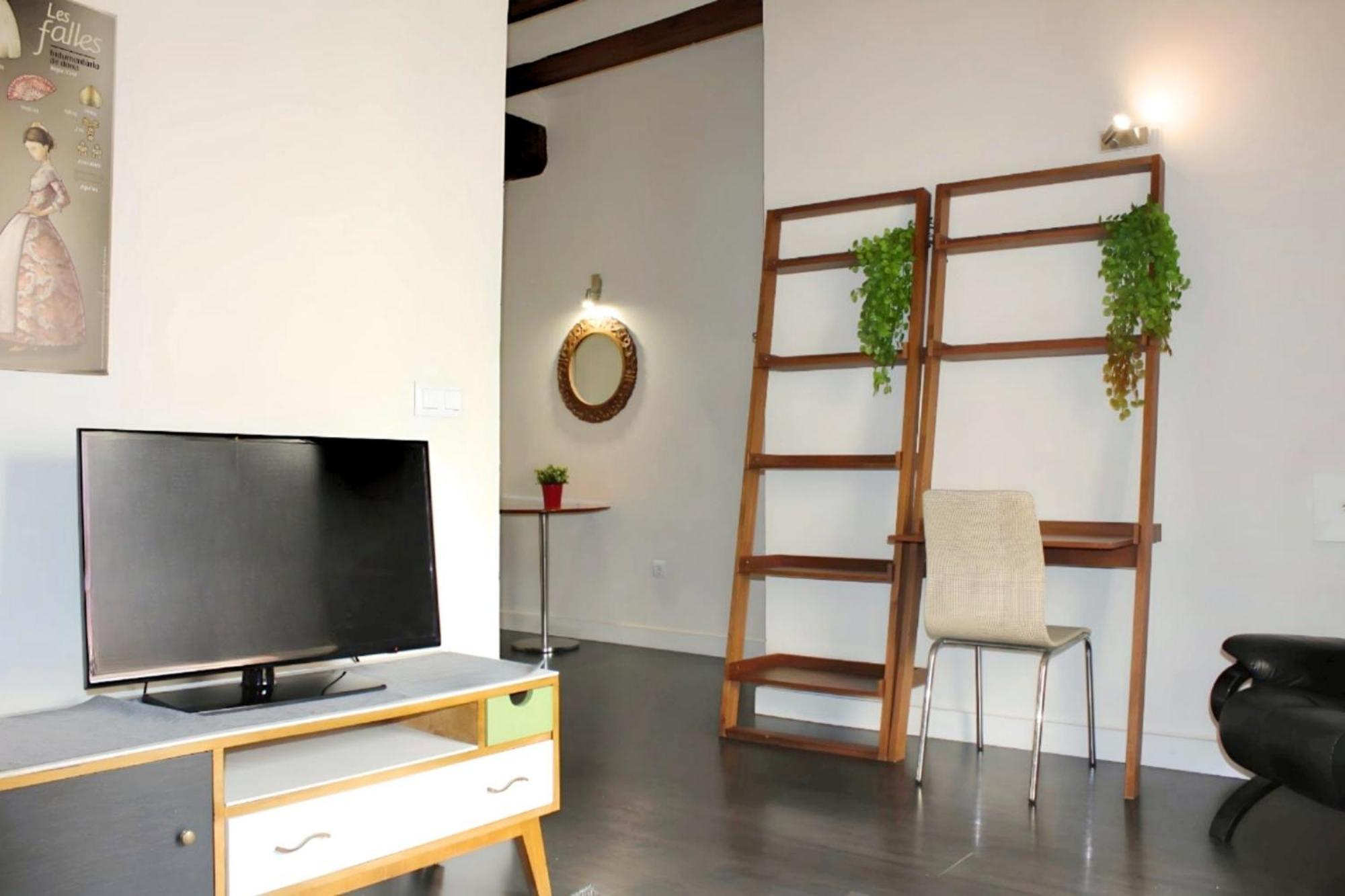 Apartamento Reformado Cerca De La Plaza Redonda Valencia Exterior photo
